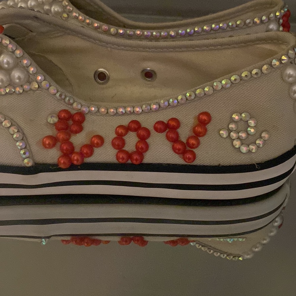 Converse - Picture 2 of 8
